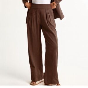 NWT Abercrombie Chocolate Brown Pull On LineN/Cotton Blend Trousers— XS Short
